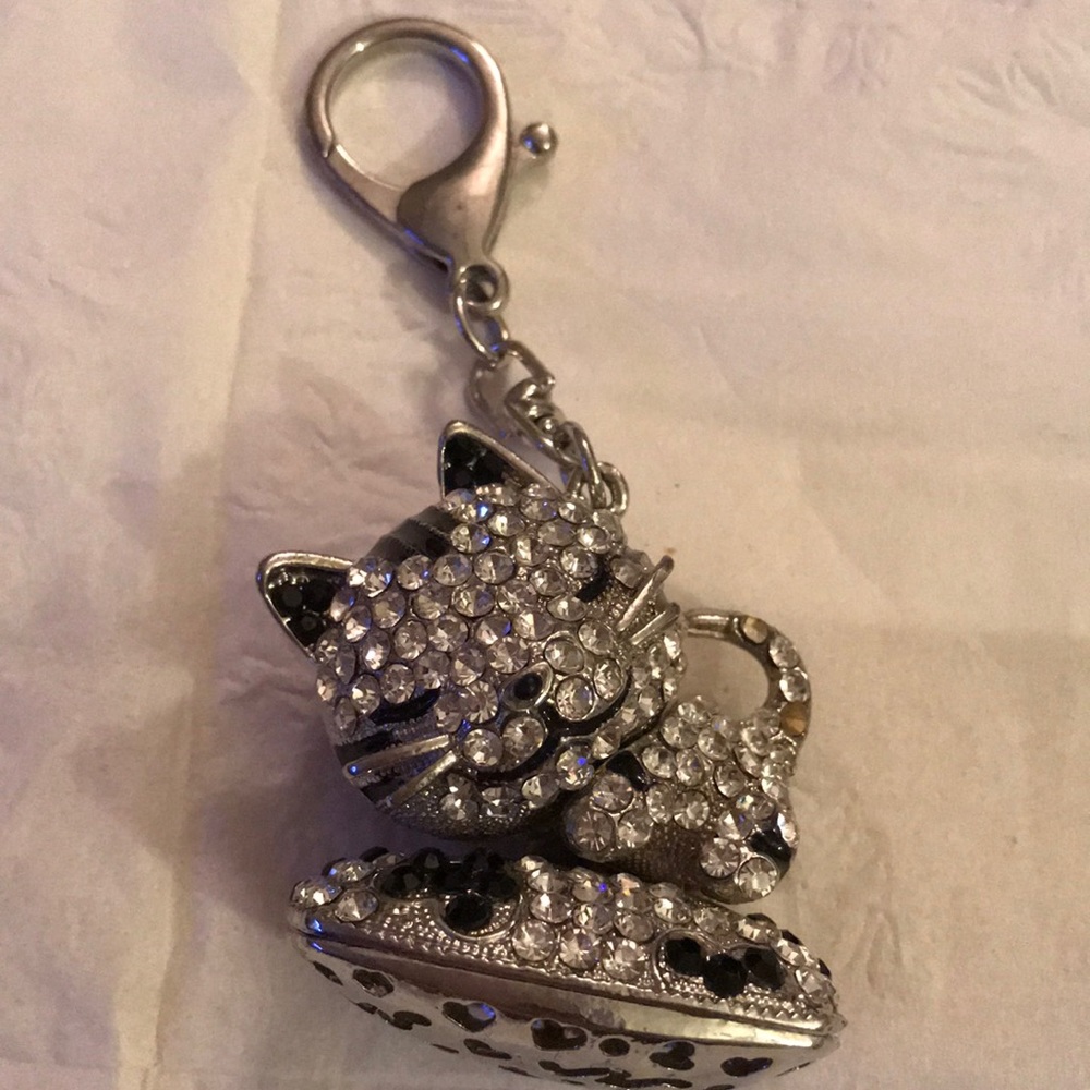 Rhinestone cat keychain